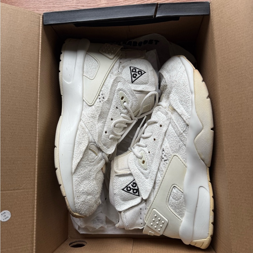 Nike ACG CDG Comme des Garçon Mowabb Off-White and Cream Trail Sneakers